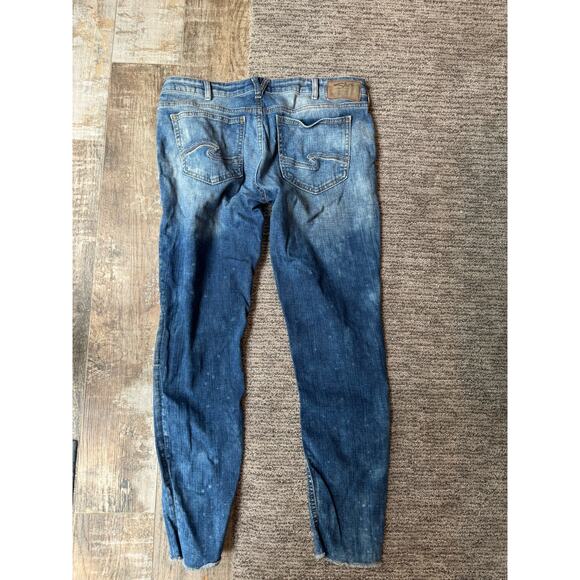 Silver Girlfriend Jeans Size 31x27 tag.  Bleach Distressed. - Picture 2 of 11